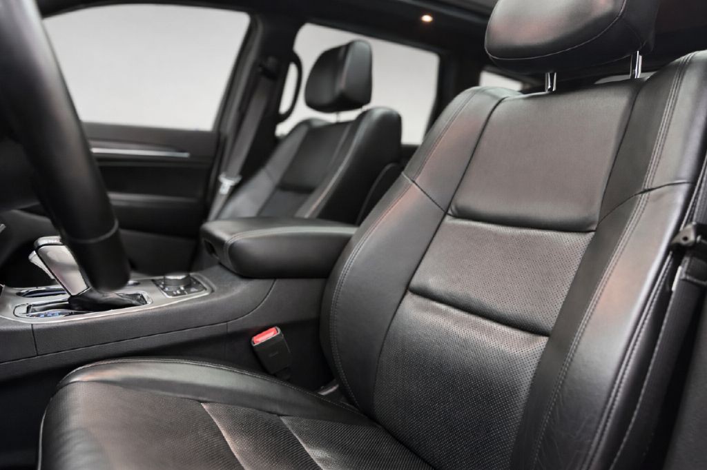 2020 Jeep Grand Cherokee Image 9