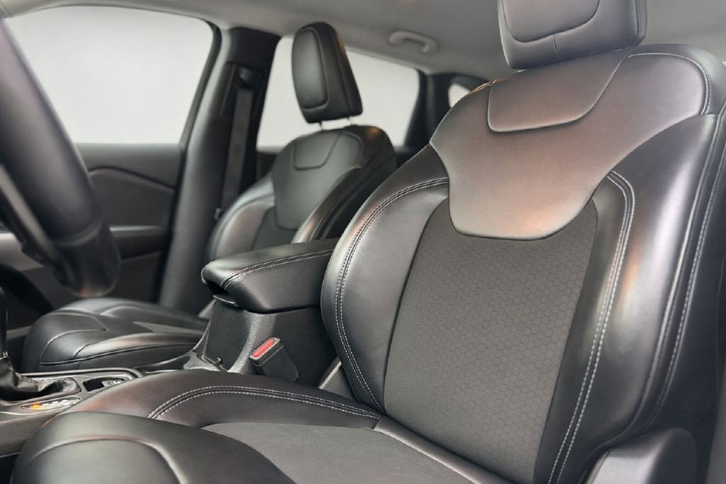 2019 Jeep Cherokee Image 9