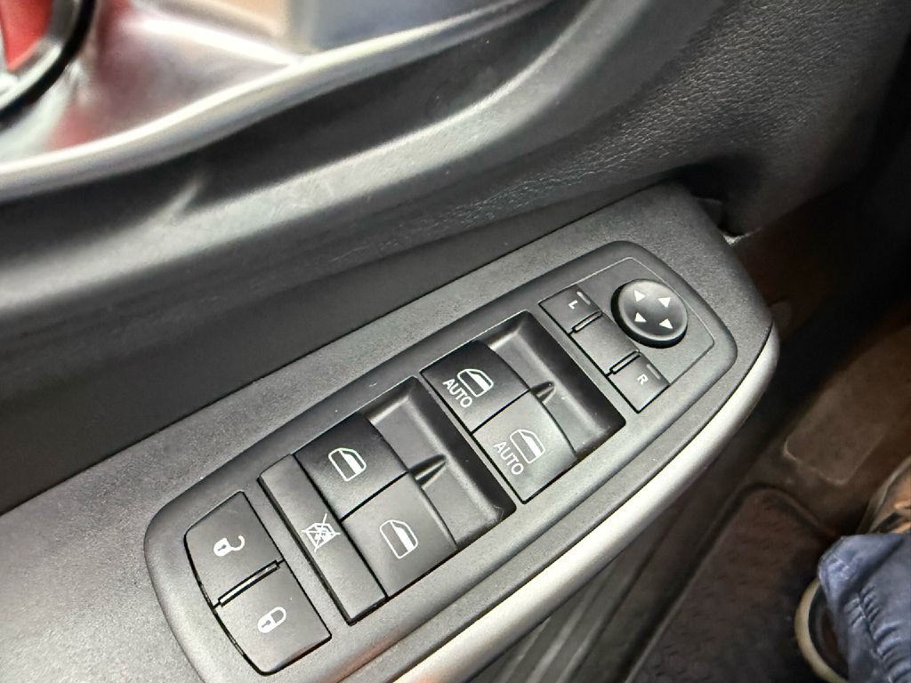 2019 Jeep Cherokee Image 11