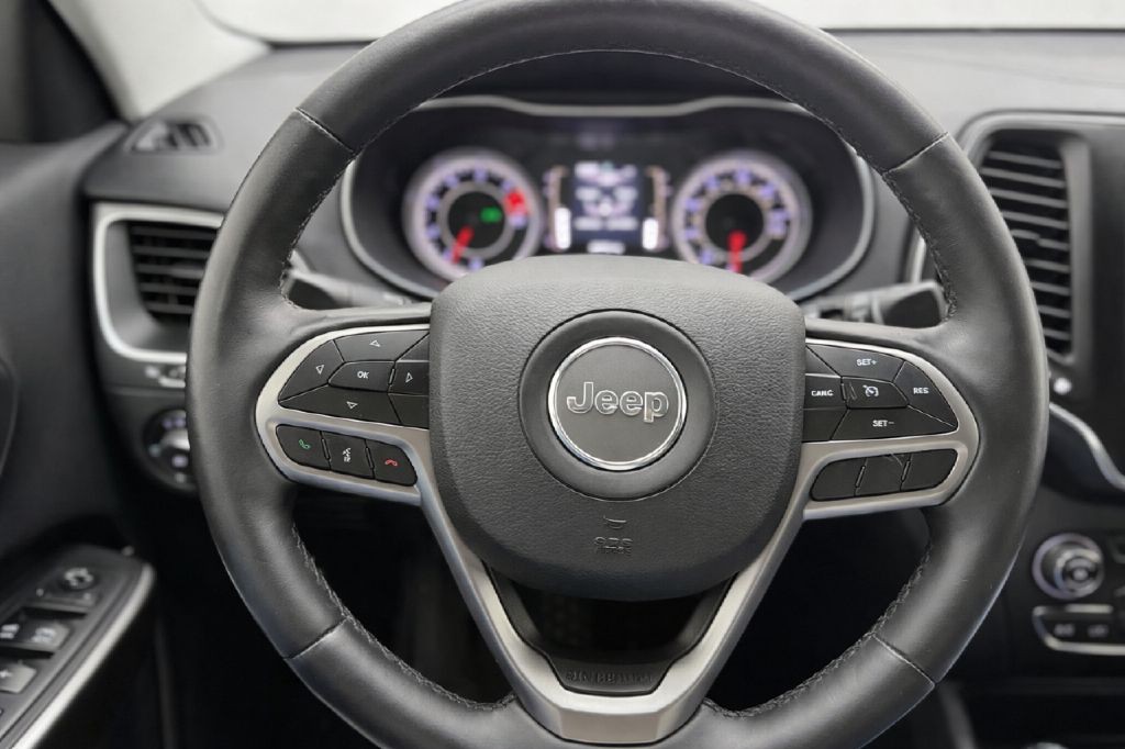 2019 Jeep Cherokee Image 12