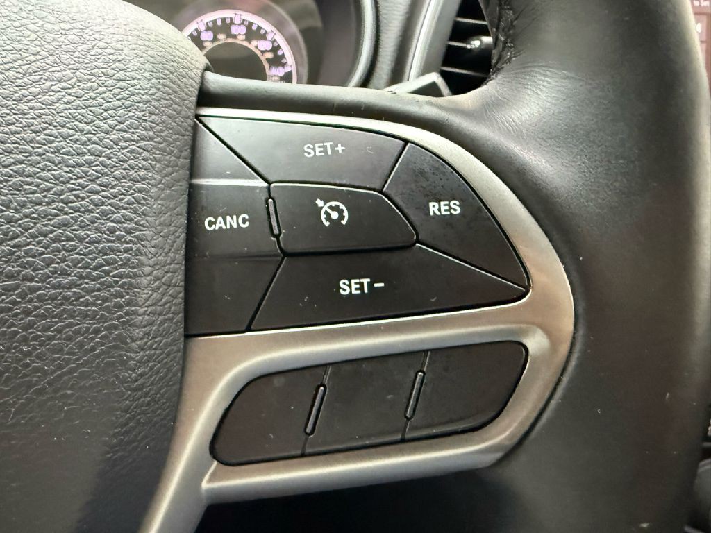 2019 Jeep Cherokee Image 14