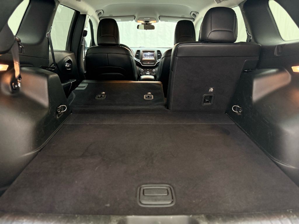2019 Jeep Cherokee Image 22
