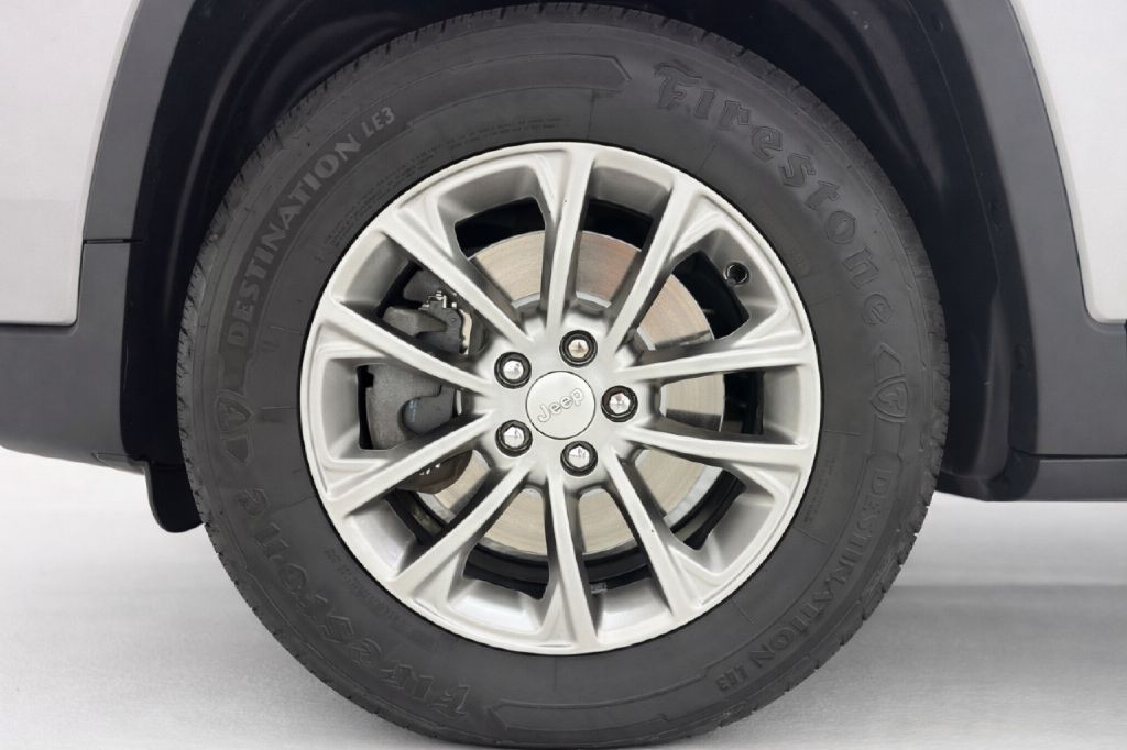 2019 Jeep Cherokee Image 24
