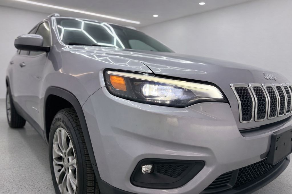 2019 Jeep Cherokee Image 32