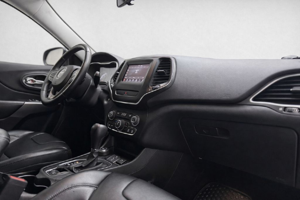 2019 Jeep Cherokee Image 34
