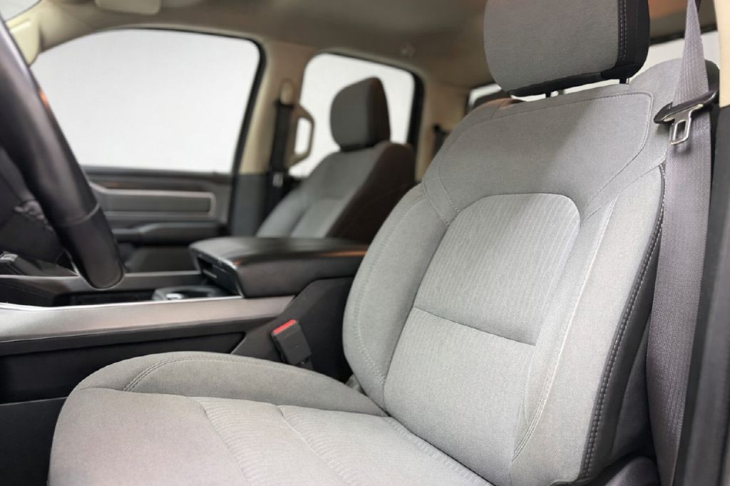 2020 RAM 1500 Image 9