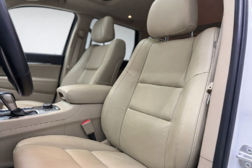 2021 Jeep Grand Cherokee Image 9