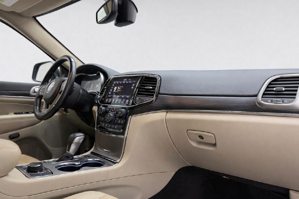 2021 Jeep Grand Cherokee Image 42