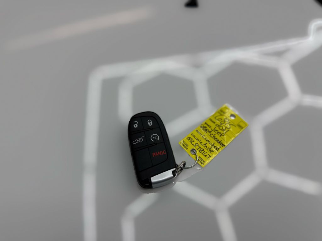 2021 Jeep Grand Cherokee Image 45