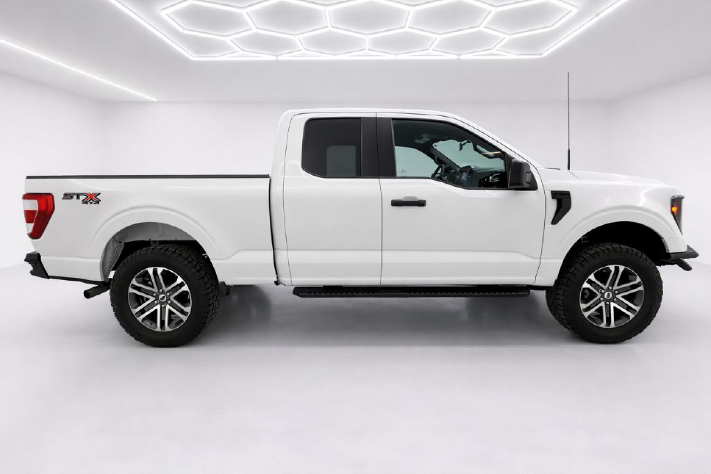 2023 Ford F-150 Image 2
