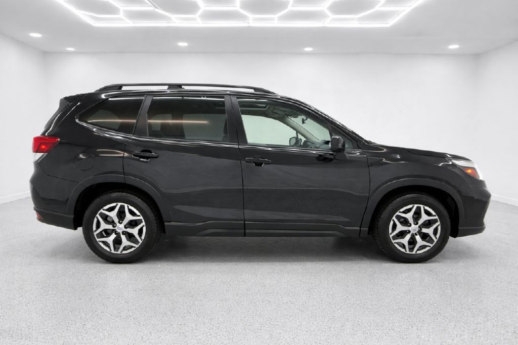 2019 Subaru Forester Image 2