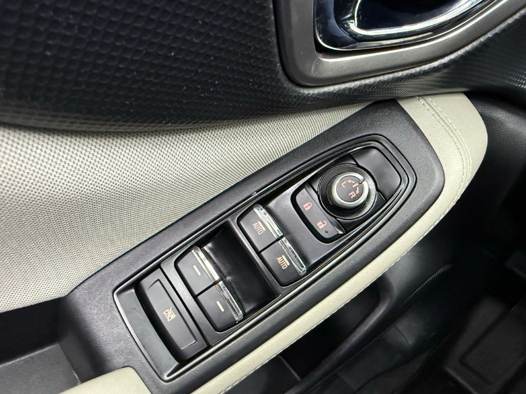 2019 Subaru Forester Image 12