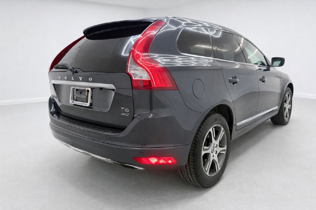 2015 Volvo XC60 Image 3
