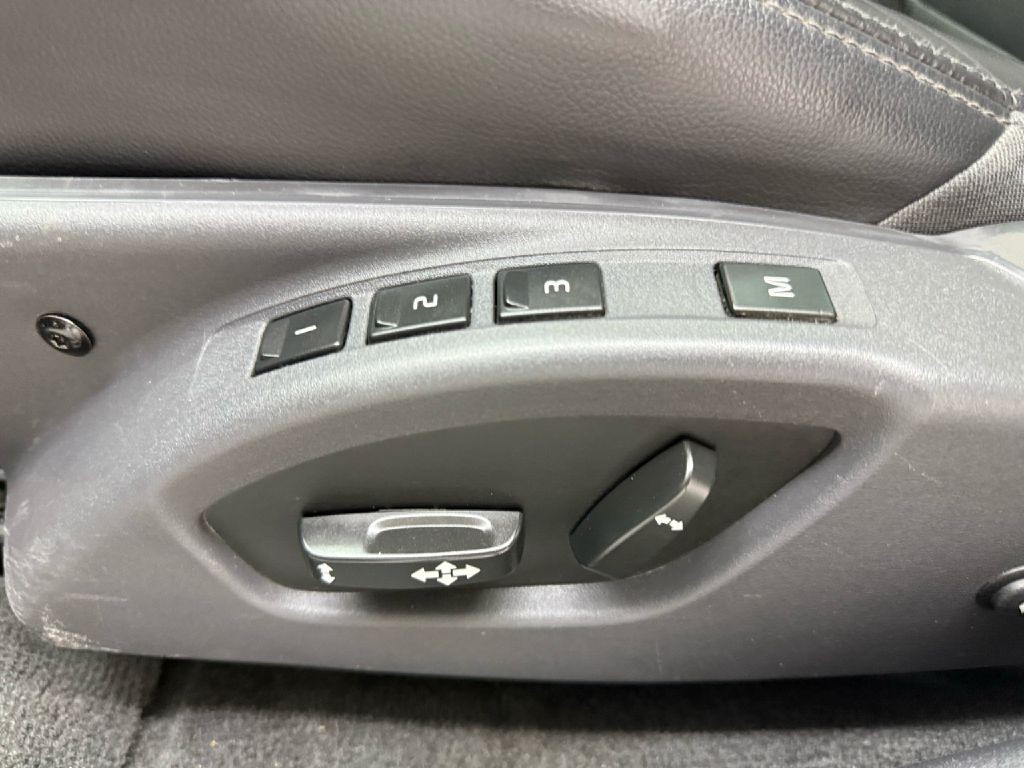 2015 Volvo XC60 Image 10