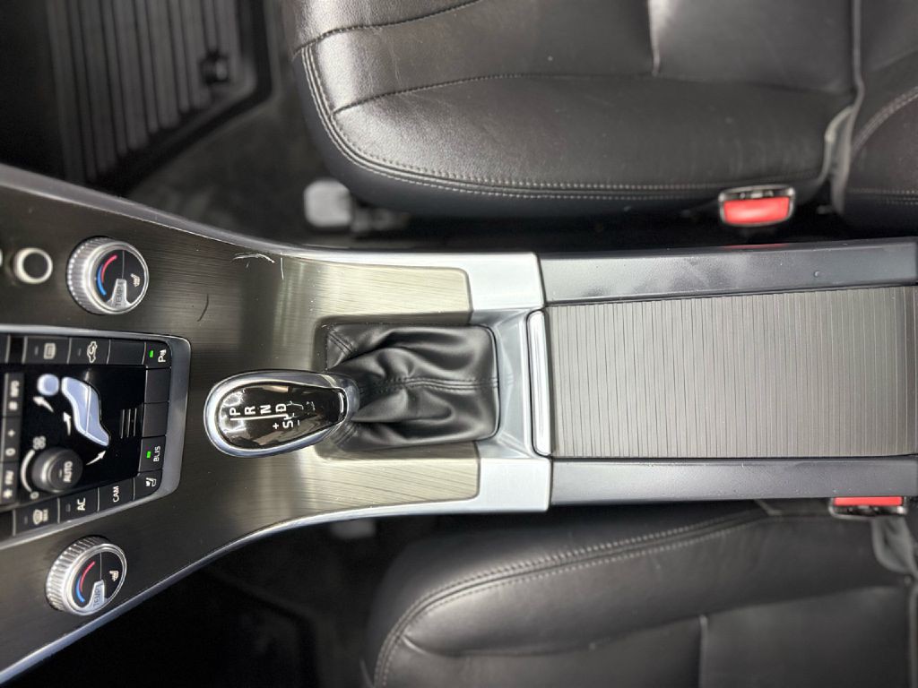 2015 Volvo XC60 Image 21