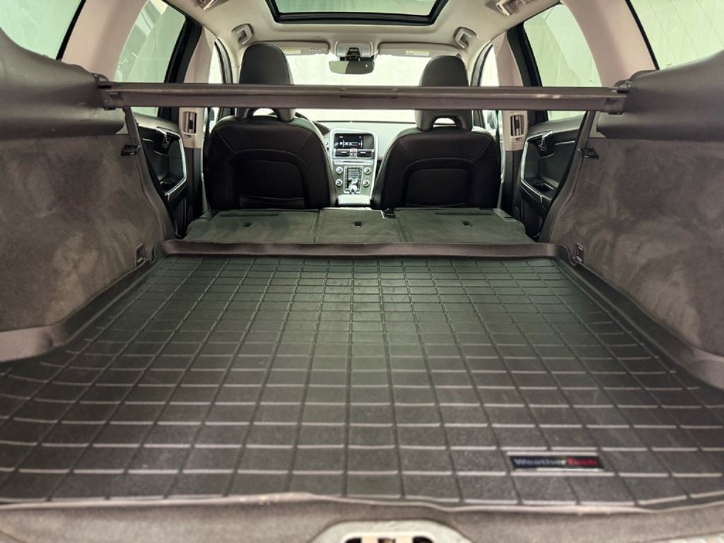 2015 Volvo XC60 Image 26