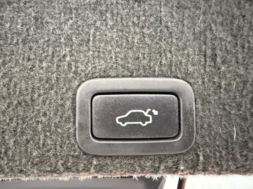 2015 Volvo XC60 Image 27