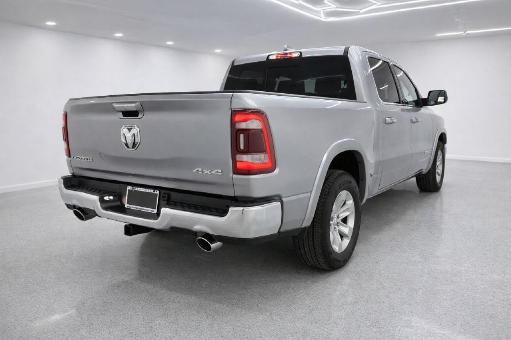 2022 RAM 1500 Image 3