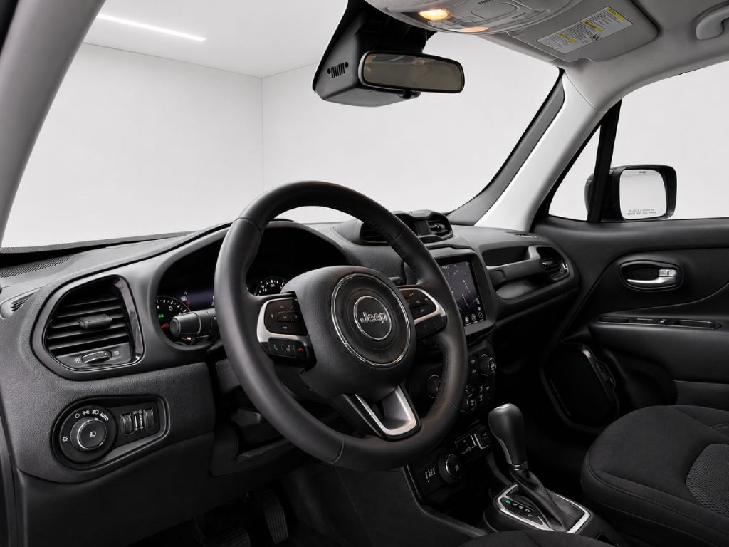 2023 Jeep Renegade Image 38
