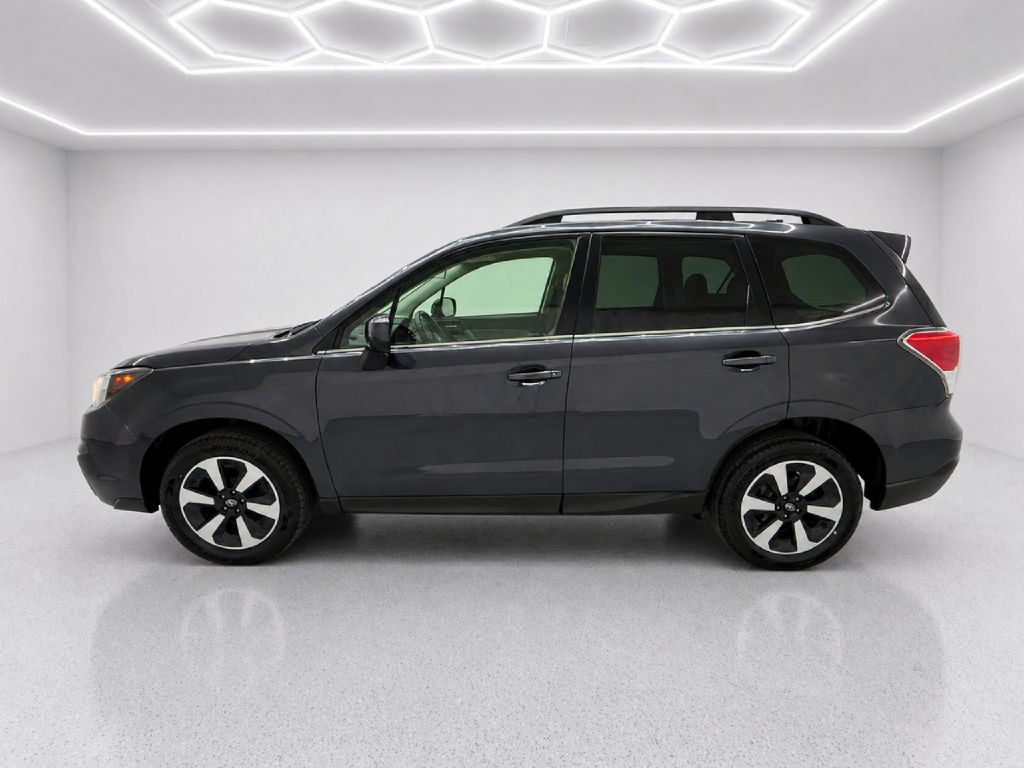 2017 Subaru Forester Image 6