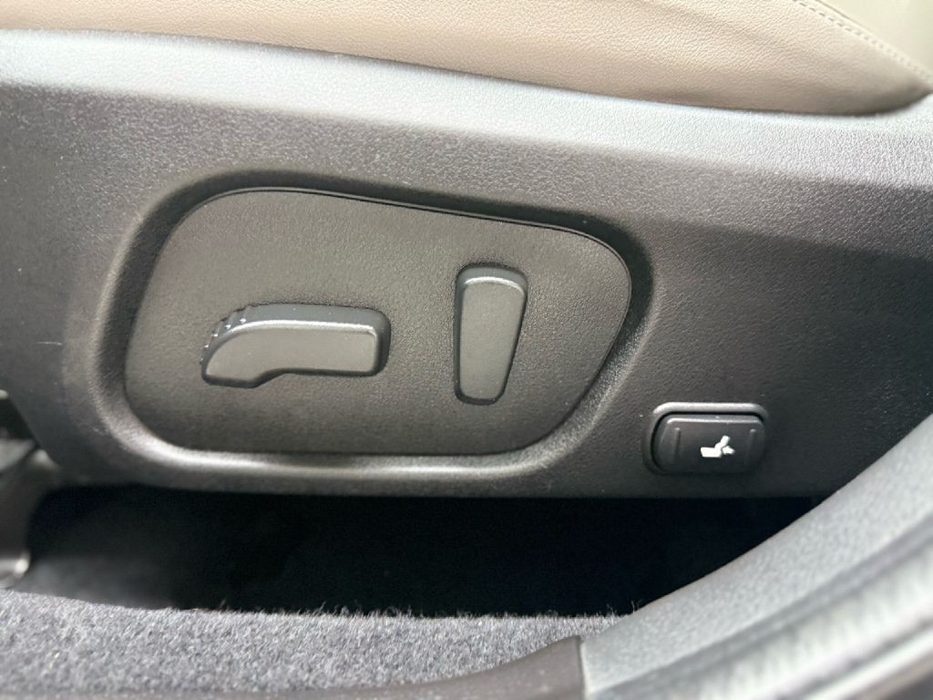 2017 Subaru Forester Image 10
