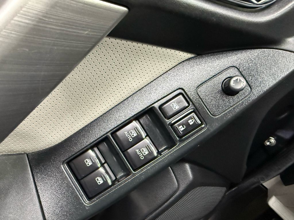 2017 Subaru Forester Image 12