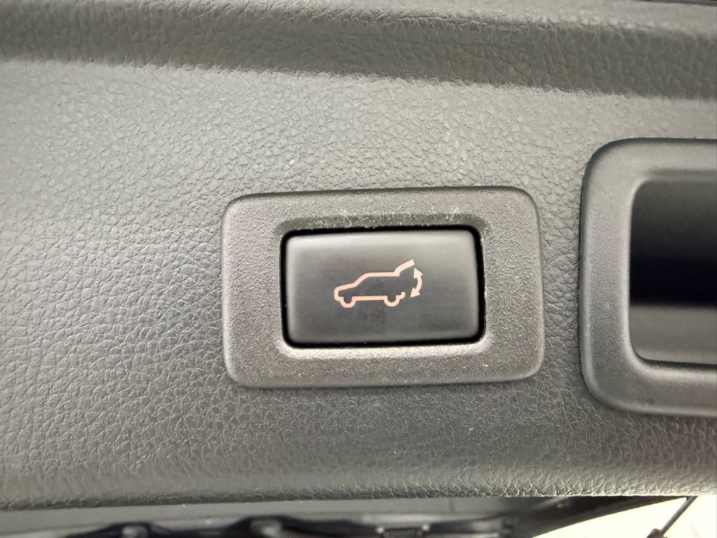 2017 Subaru Forester Image 28