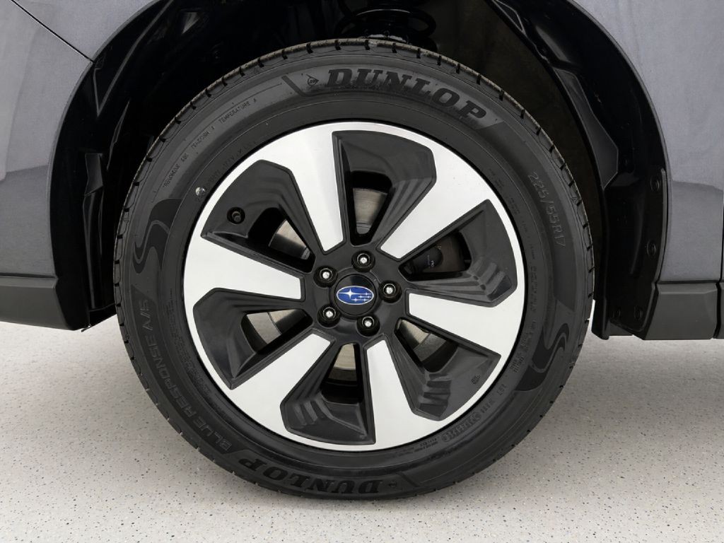 2017 Subaru Forester Image 29