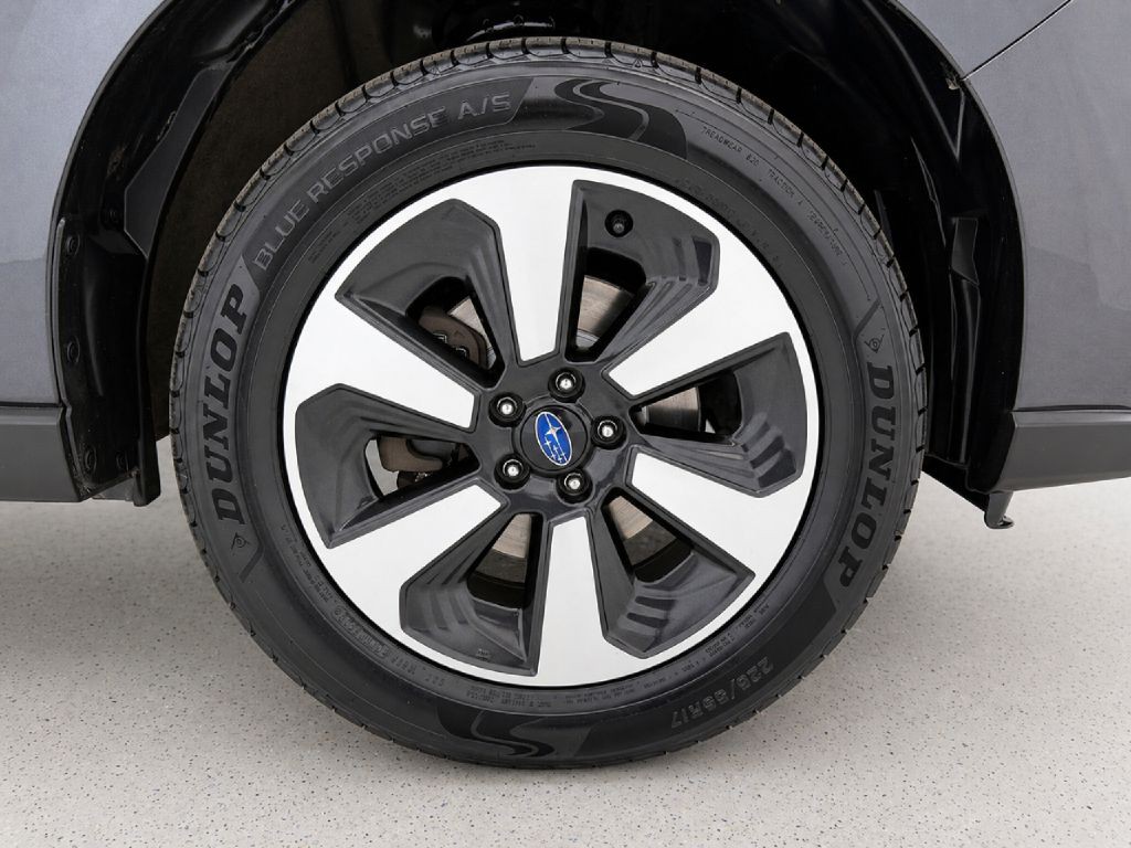2017 Subaru Forester Image 33