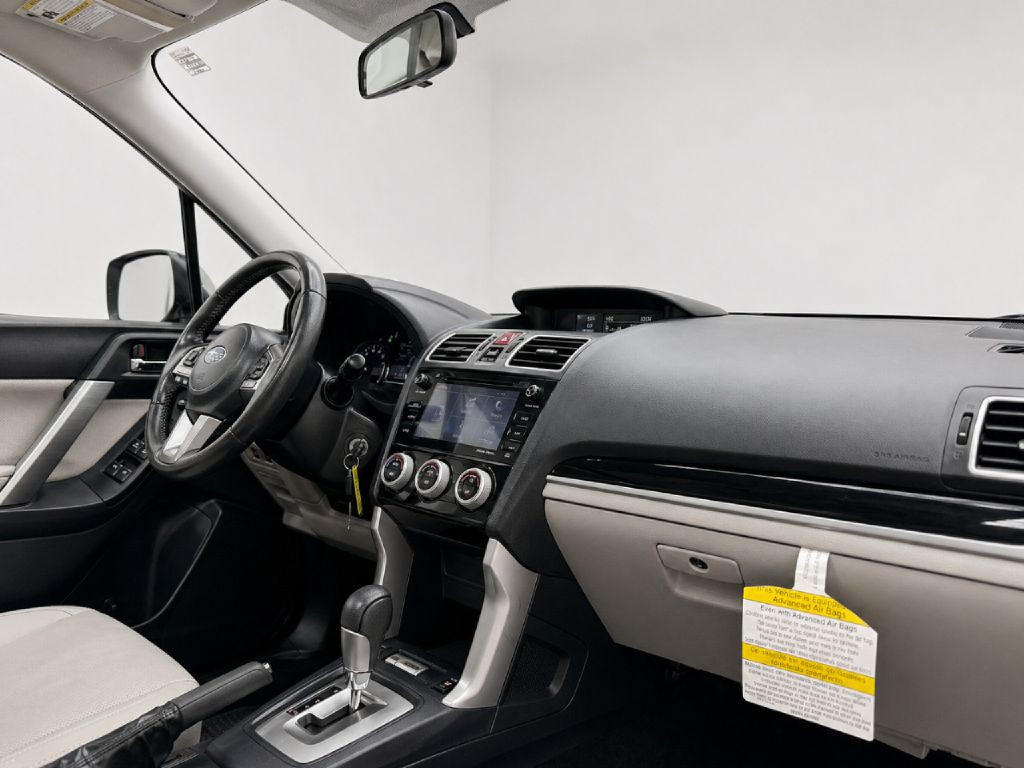 2017 Subaru Forester Image 39