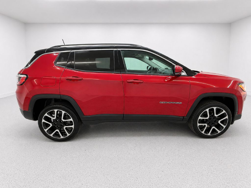 2018 Jeep Compass Image 2