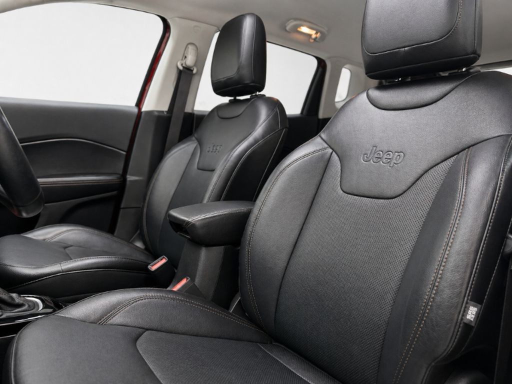 2018 Jeep Compass Image 9