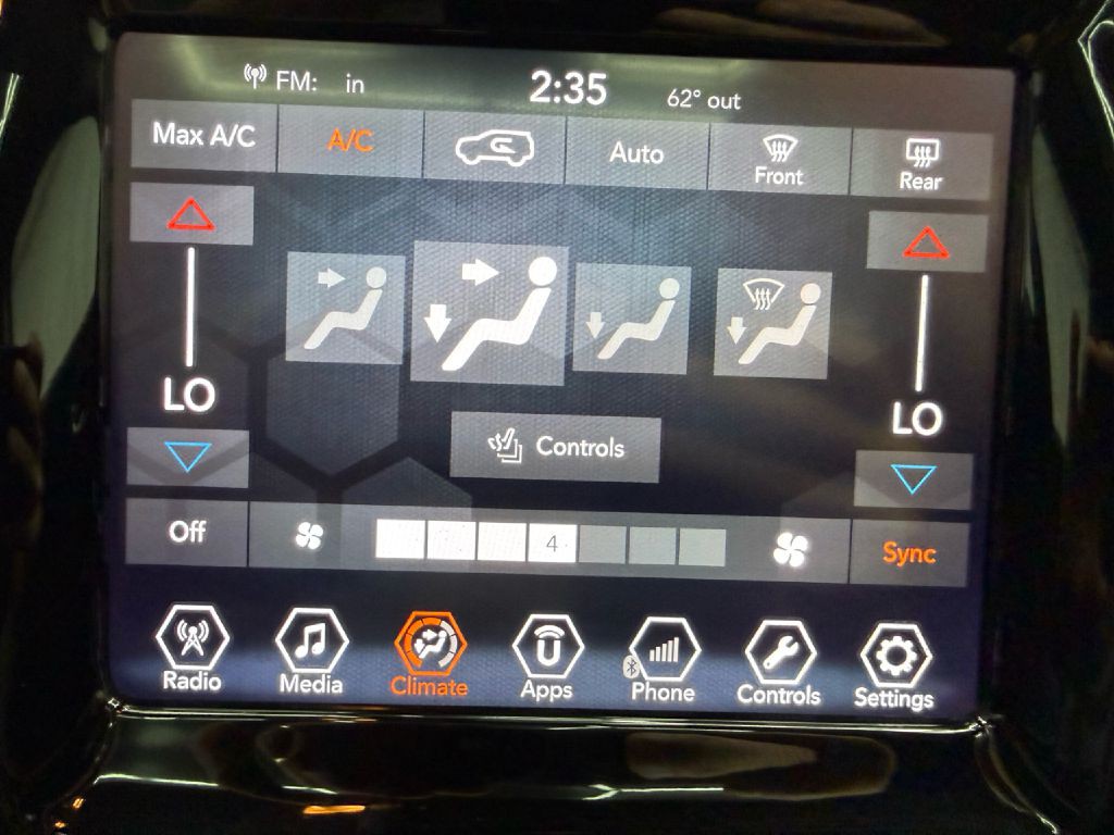 2018 Jeep Compass Image 18