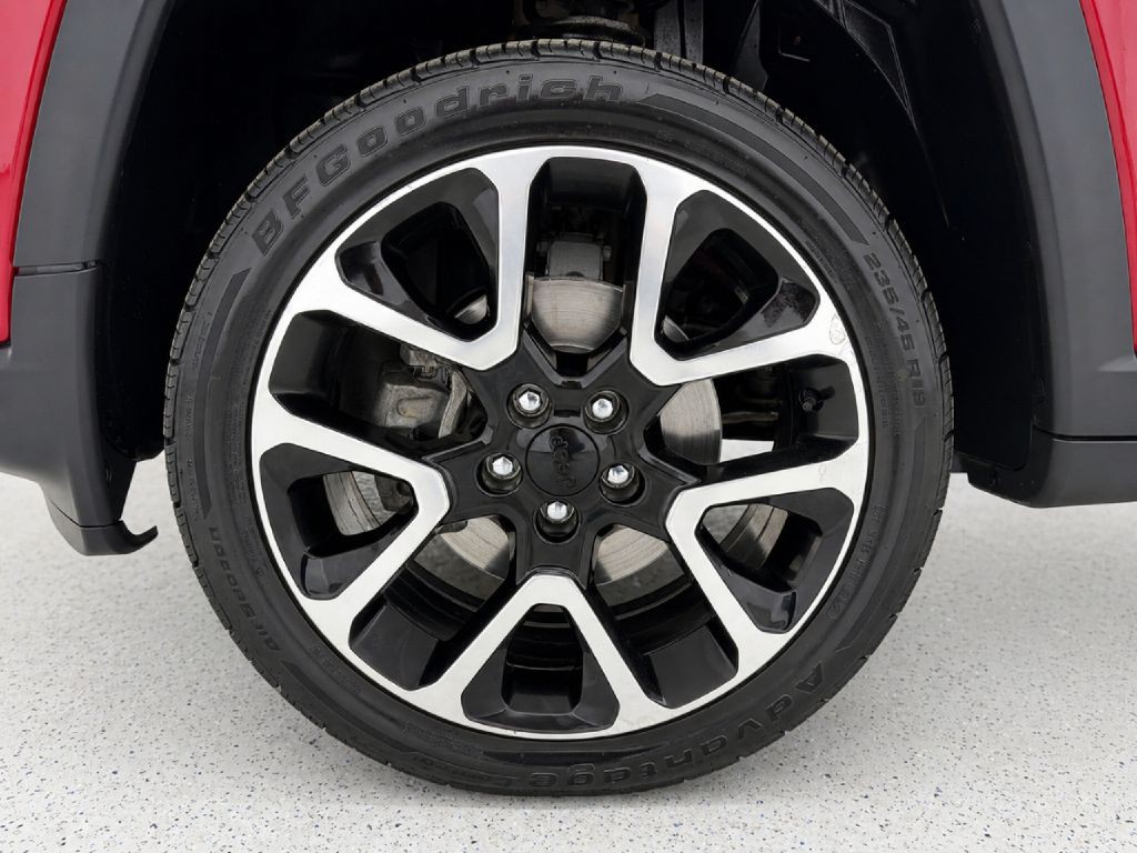 2018 Jeep Compass Image 30