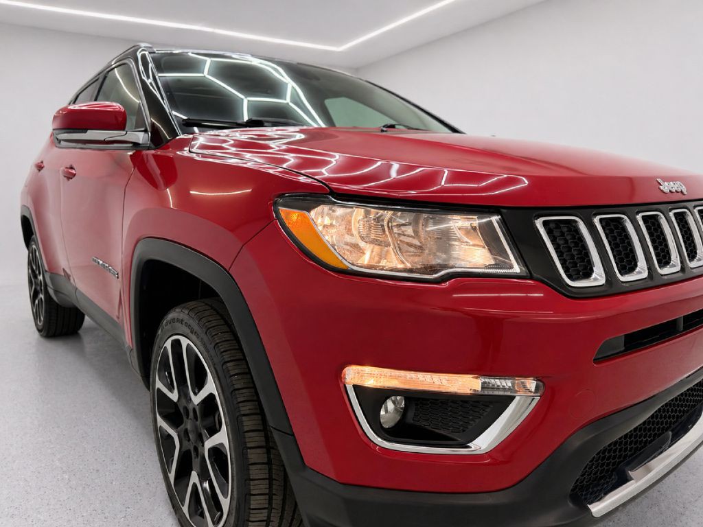 2018 Jeep Compass Image 38