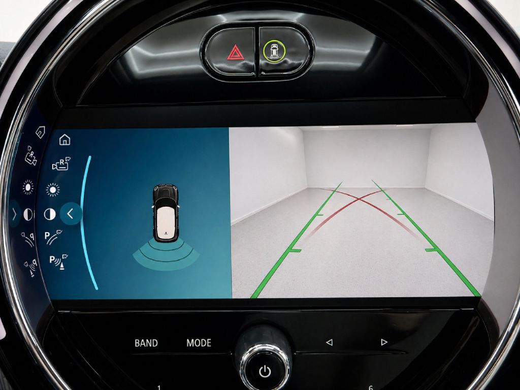 2023 MINI Cooper Image 18