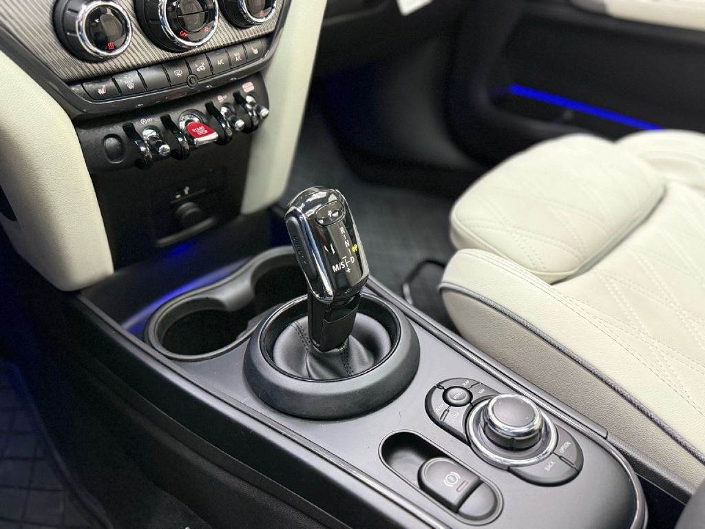 2023 MINI Cooper Image 21