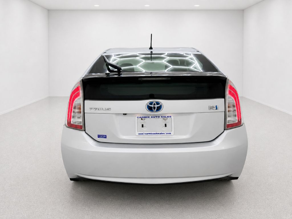 2015 Toyota Prius Image 4