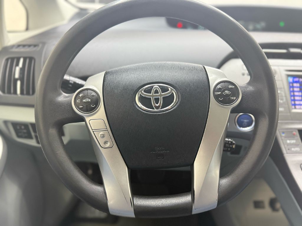 2015 Toyota Prius Image 11