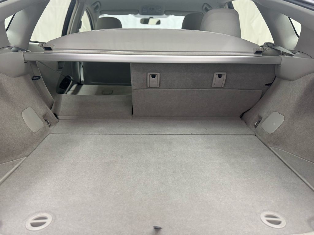 2015 Toyota Prius Image 23
