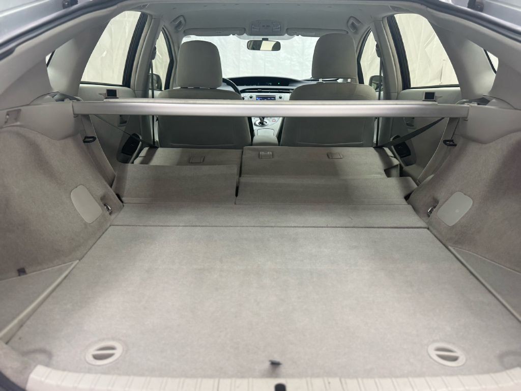 2015 Toyota Prius Image 24