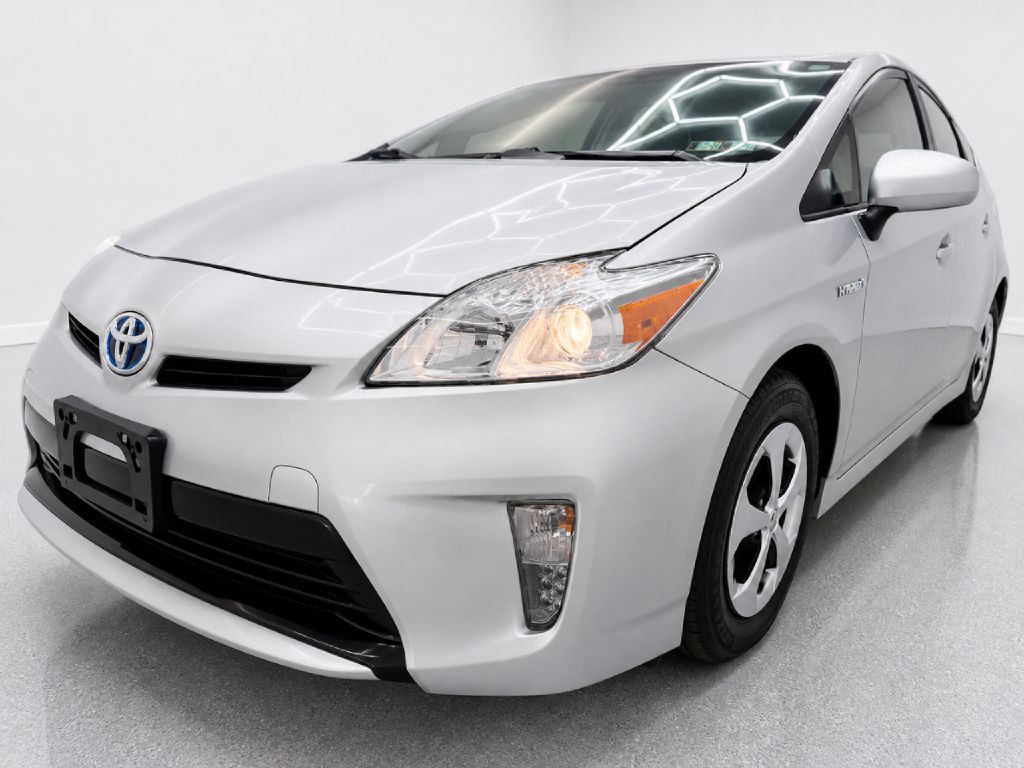 2015 Toyota Prius Image 32