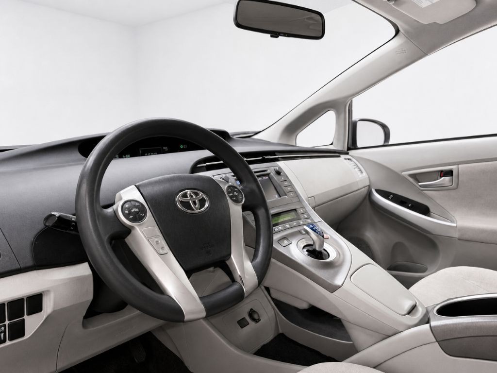2015 Toyota Prius Image 36
