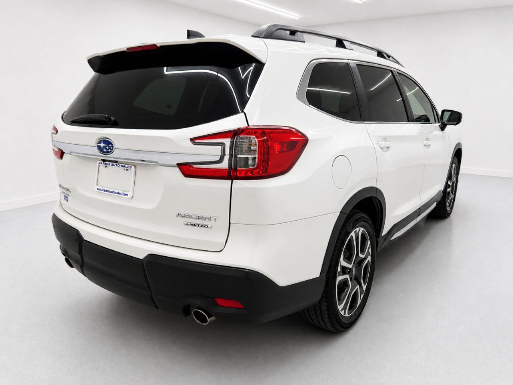 2023 Subaru Ascent Image 3
