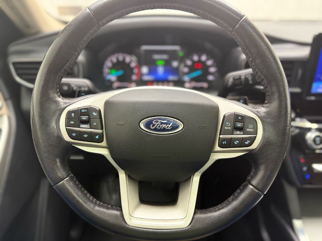 2021 Ford Explorer Image 13