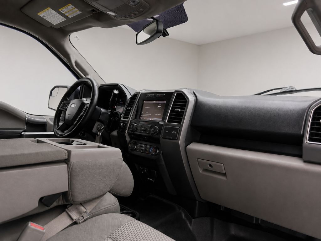 2015 Ford F-150 Image 34