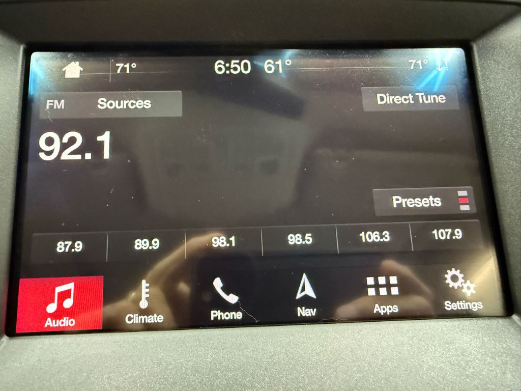 2019 Ford Edge Image 17
