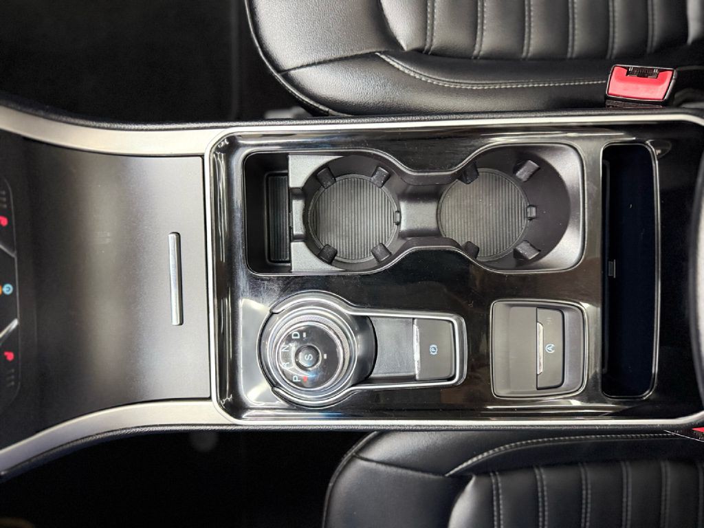 2019 Ford Edge Image 22