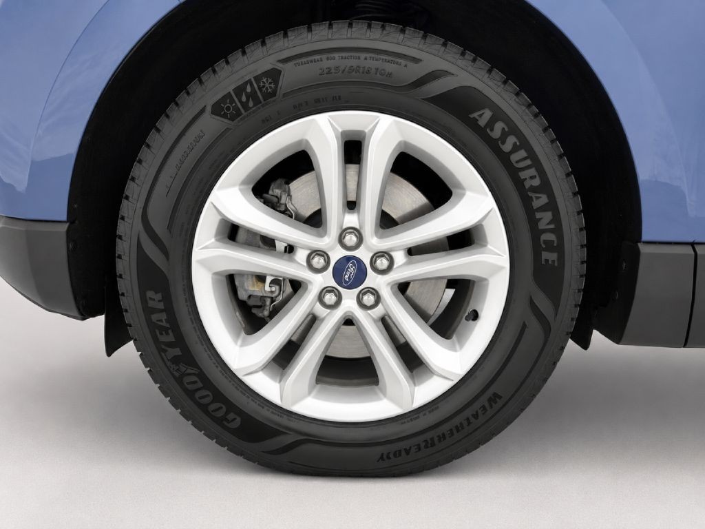 2019 Ford Edge Image 28