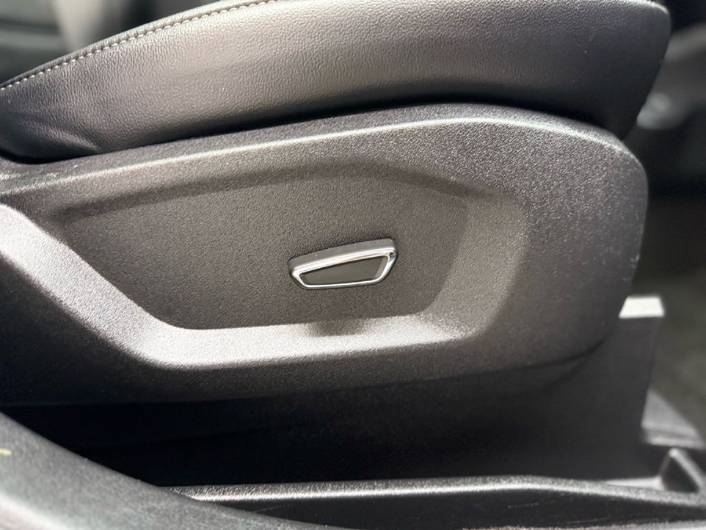 2019 Ford Edge Image 39